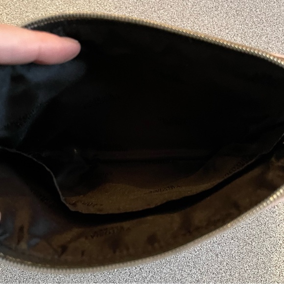 Victoria’s Secret Pink Wristlet Faux Leather/Gator Print - Picture 6 of 8